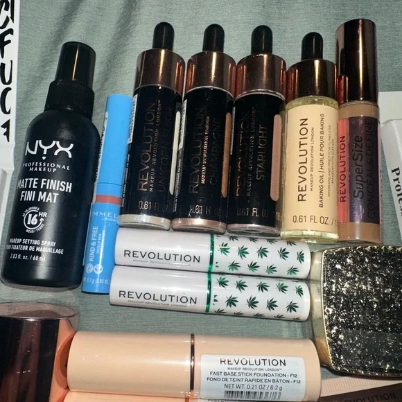 Makeup bundle